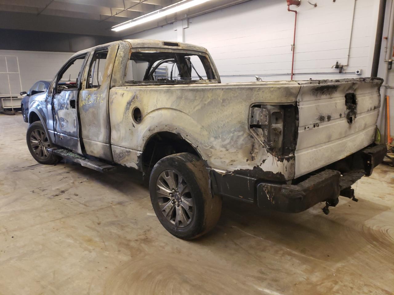 Photo 3 from auction – 2011 FORD F150 SUPER with VIN 1FTFX1EF9BFA35760