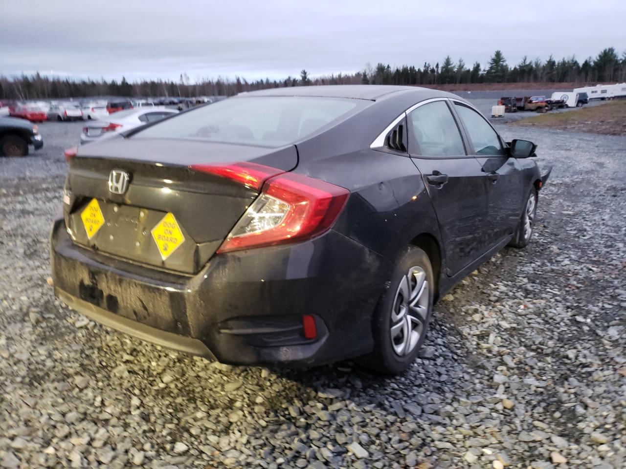 Photo 4 from auction – 2017 HONDA CIVIC LX with VIN 2HGFC2F5XHH040935