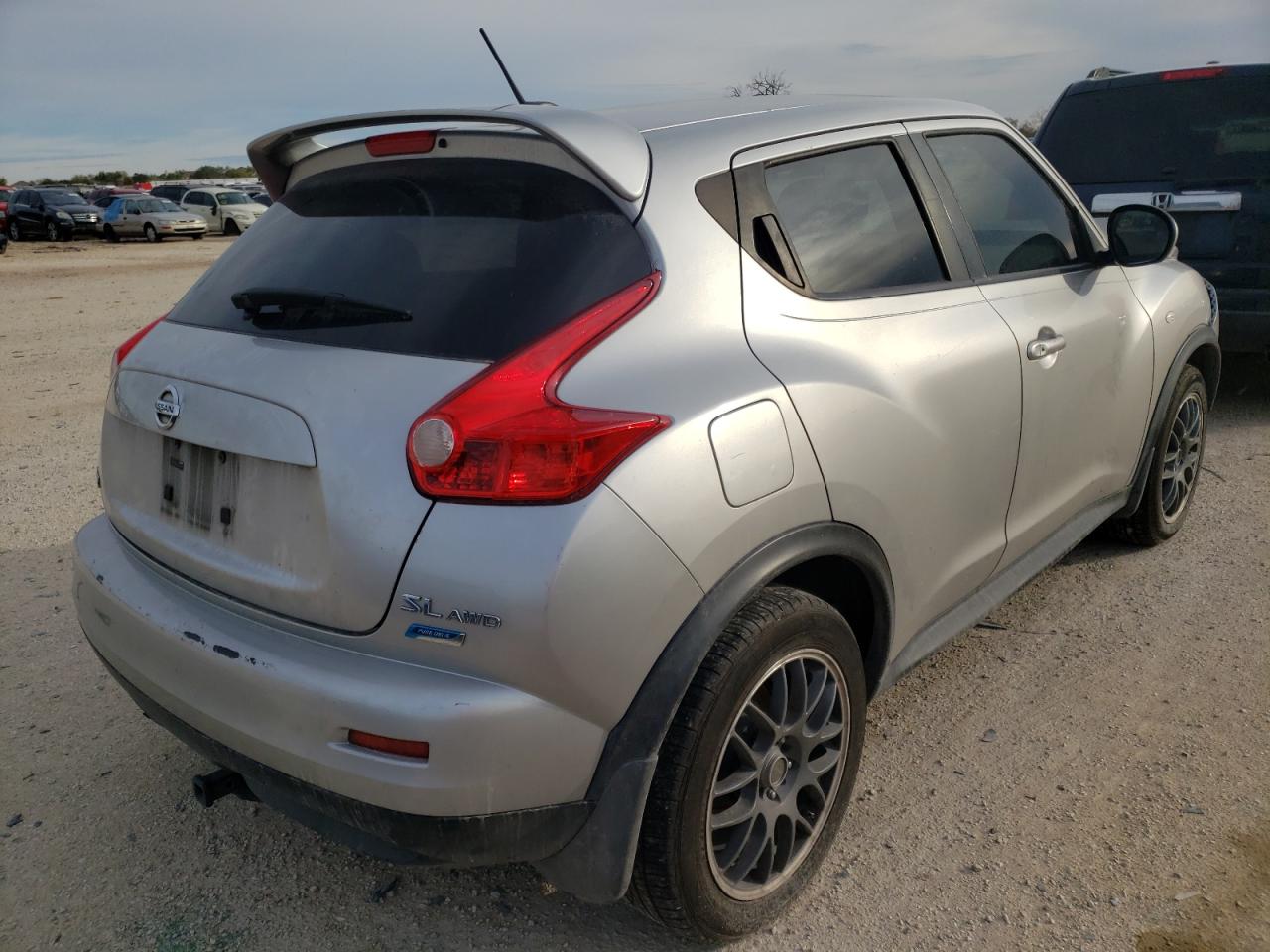 Photo 4 from auction – 2012 NISSAN JUKE S with VIN JN8AF5MV5CT124648