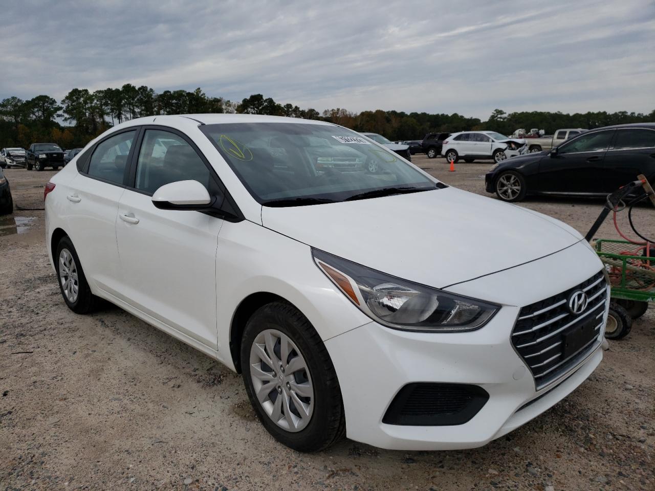 HYUNDAI ACCENT SE 2019 with VIN 3KPC24A31KE072293 - Photo from auction