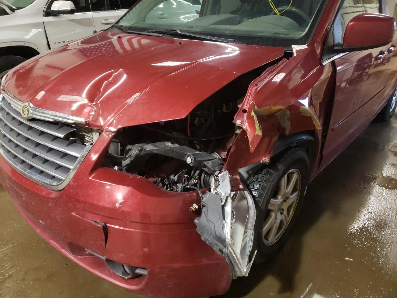 Photo 9 from auction – 2008 CHRYSLER TOWN & COU with VIN 2A8HR54P18R128609