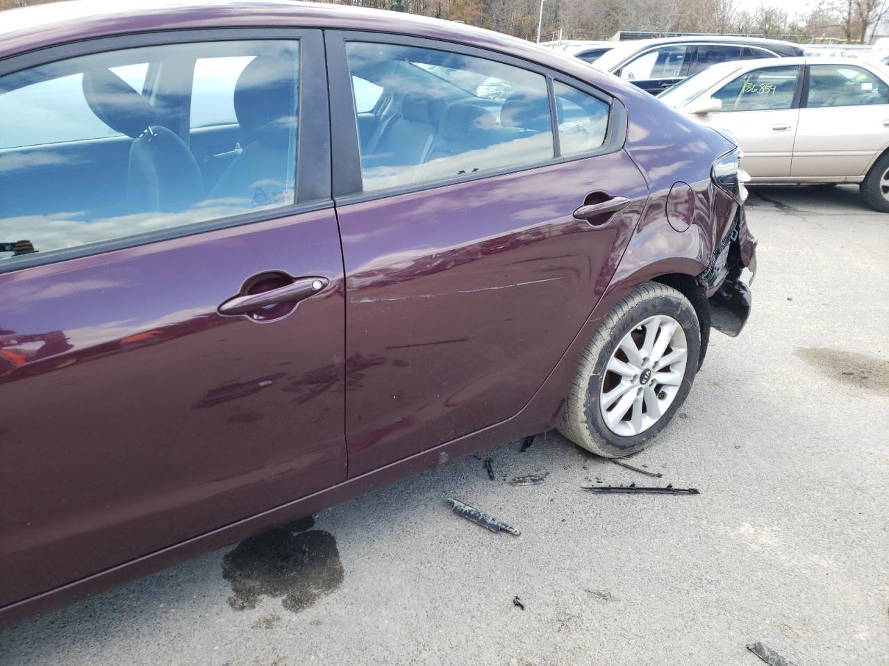 Photo 9 from auction – 2017 KIA FORTE LX with VIN 3KPFL4A78HE021573