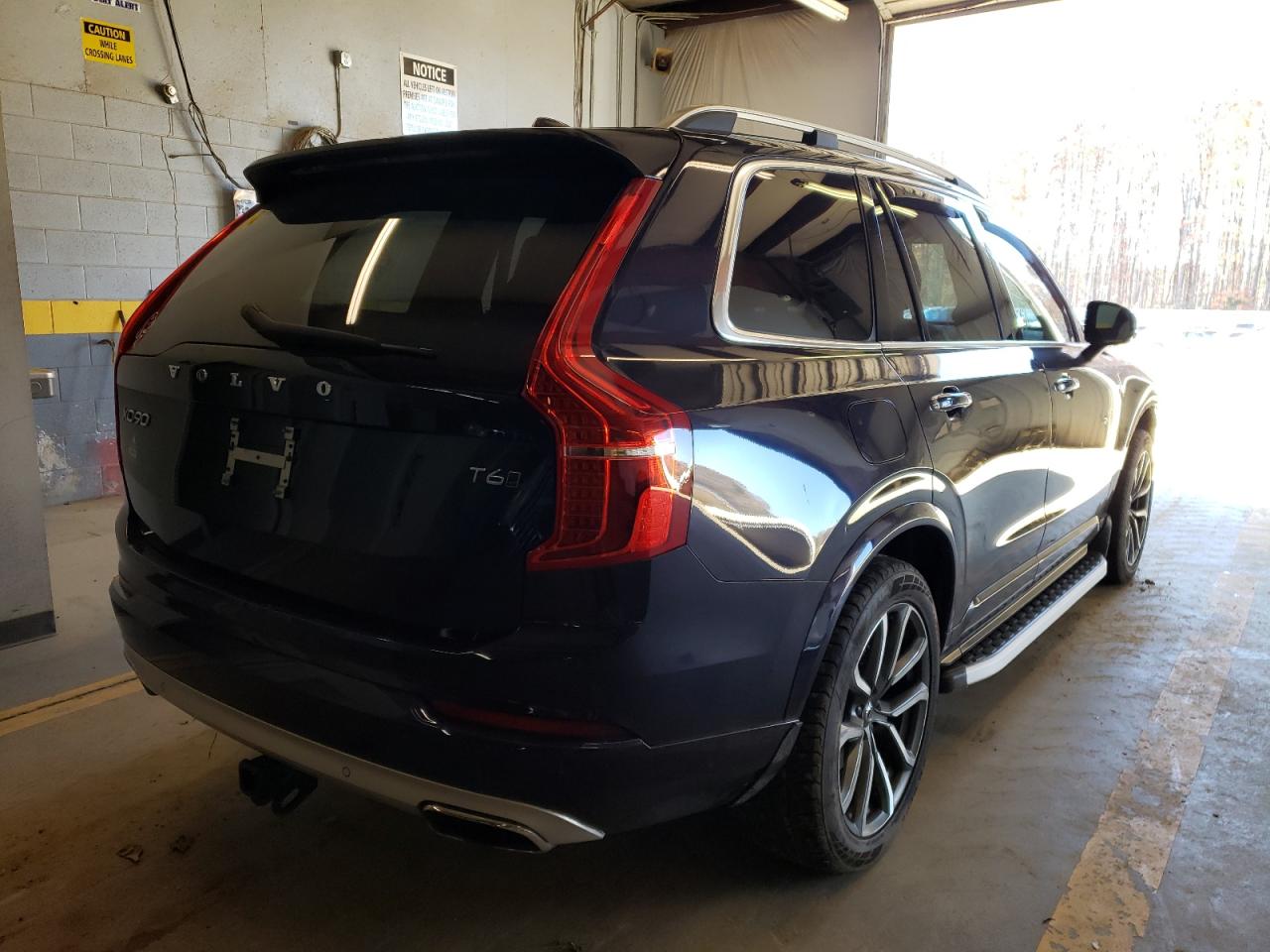 Photo 4 from auction – 2017 VOLVO XC90 T6 with VIN YV4A22PK8H1143587