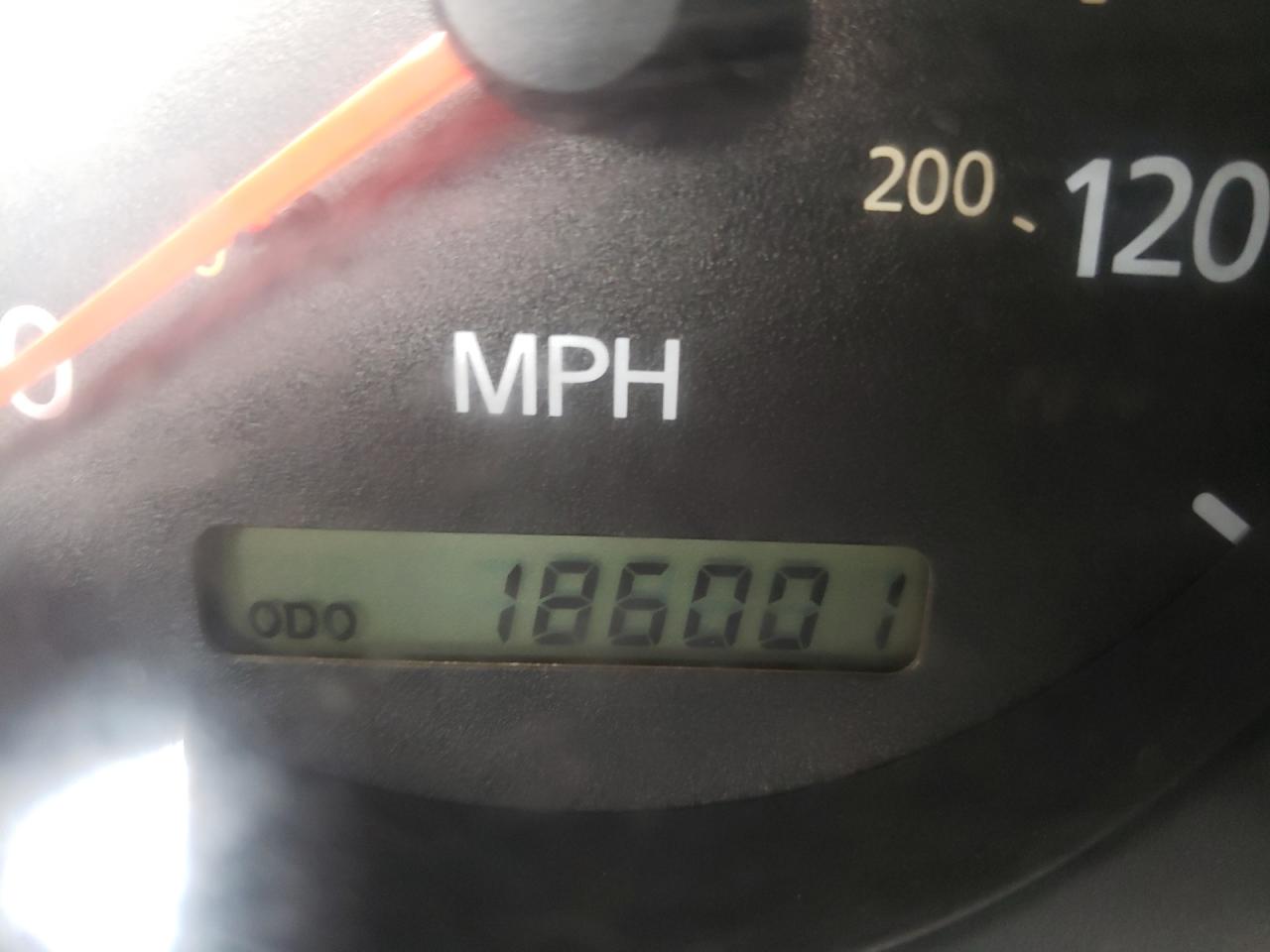 Photo 8 from auction – 2004 NISSAN SENTRA 1.8 with VIN 3N1CB51D44L902782