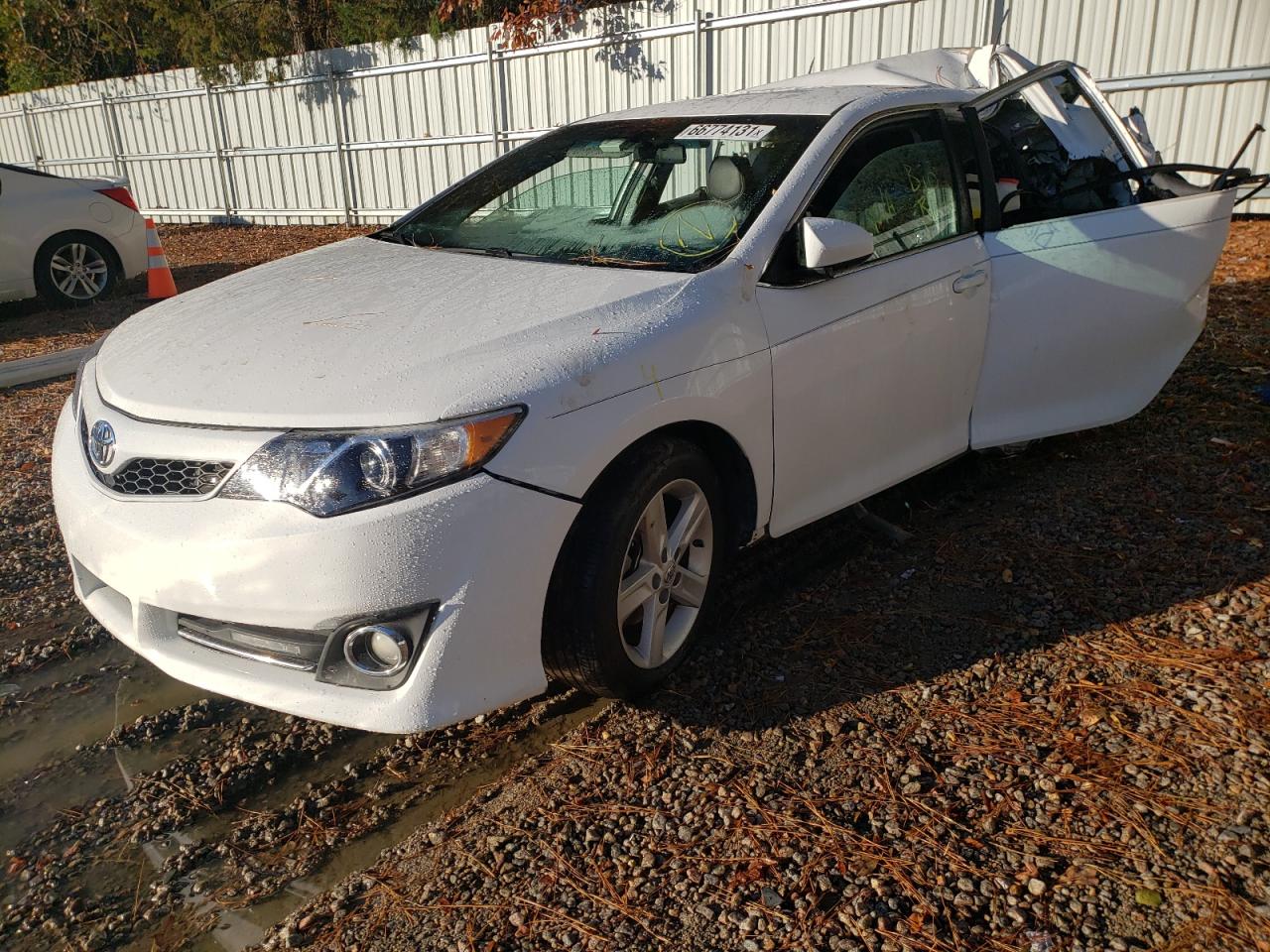 Photo 2 from auction – 2014 TOYOTA CAMRY L with VIN 4T1BF1FK2EU426208