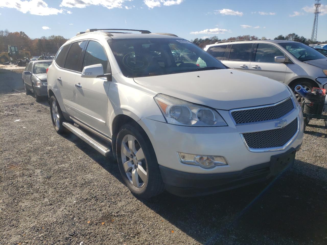 Photo 1 from auction – 2011 CHEVROLET TRAVERSE L with VIN 1GNKVLED3BJ139325