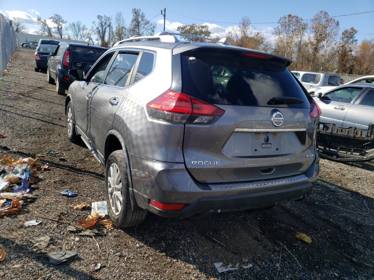 Photo 3 from auction – 2017 NISSAN ROGUE S with VIN KNMAT2MV5HP596108