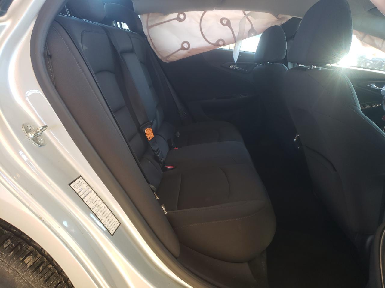 Photo 6 from auction – 2016 CHEVROLET MALIBU LT with VIN 1G1ZE5ST3GF297956