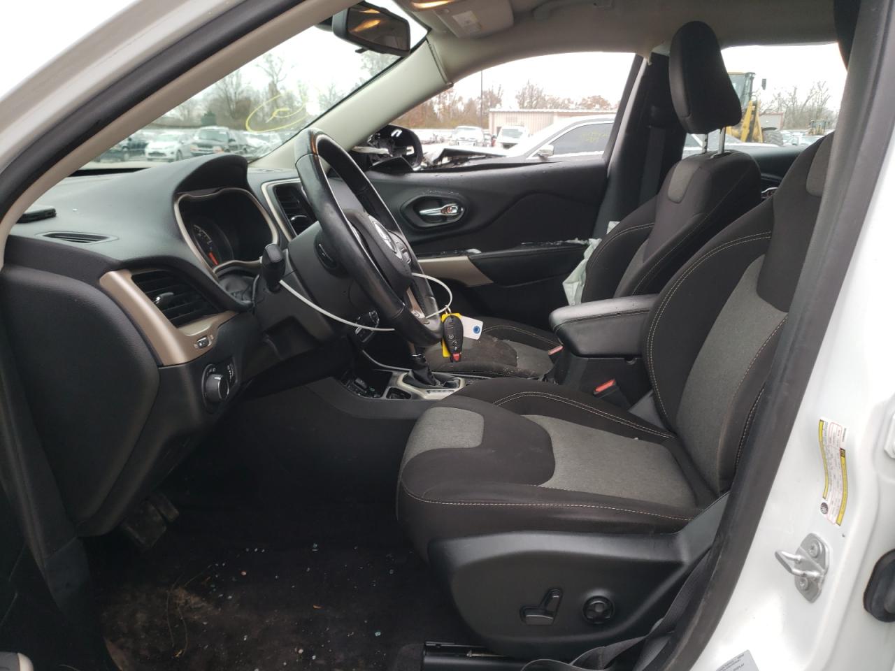 Photo 5 from auction – 2017 JEEP CHEROKEE S with VIN 1C4PJLAB8HW660499