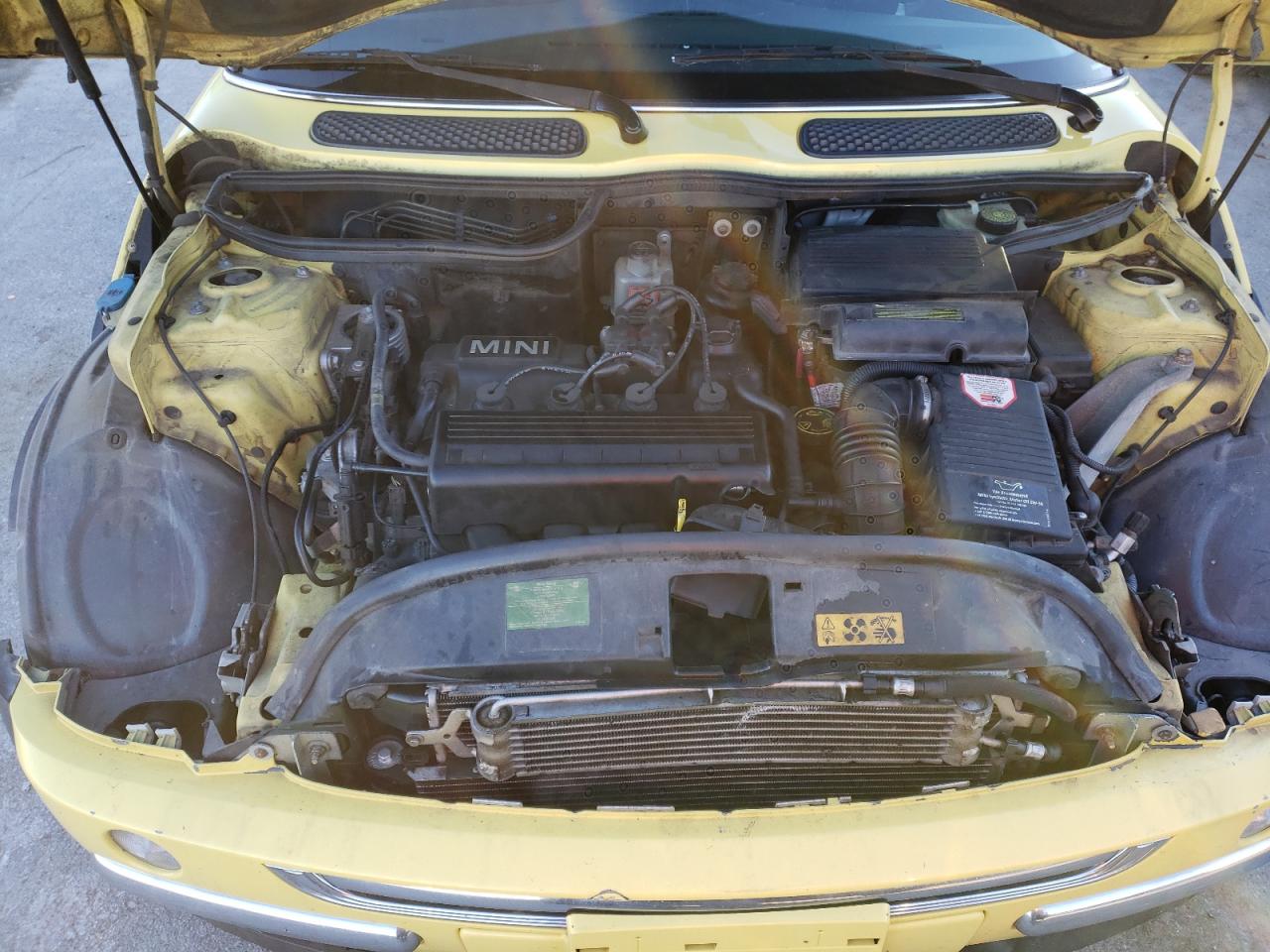 Photo 7 from auction – 2004 MINI COOPER with VIN WMWRC33474TJ53524