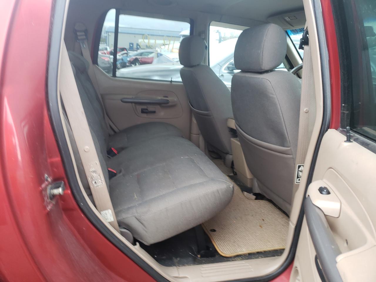 Photo 6 from auction – 2001 FORD EXPLORER S with VIN 1FMZU77E61UA98737