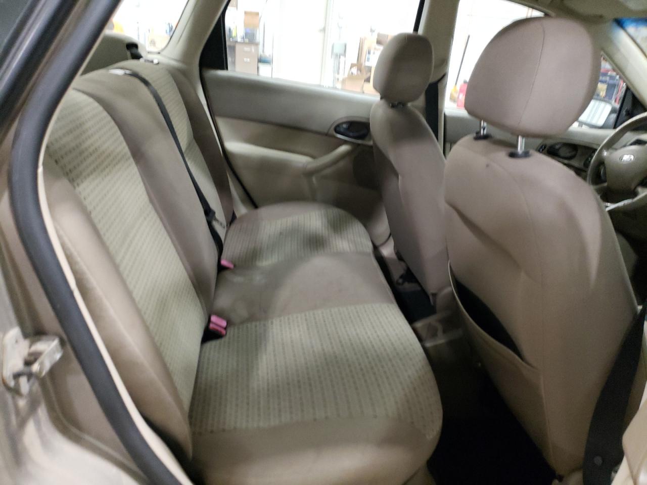 Photo 6 from auction – 2005 FORD FOCUS with VIN 1FAFP36N85W102506