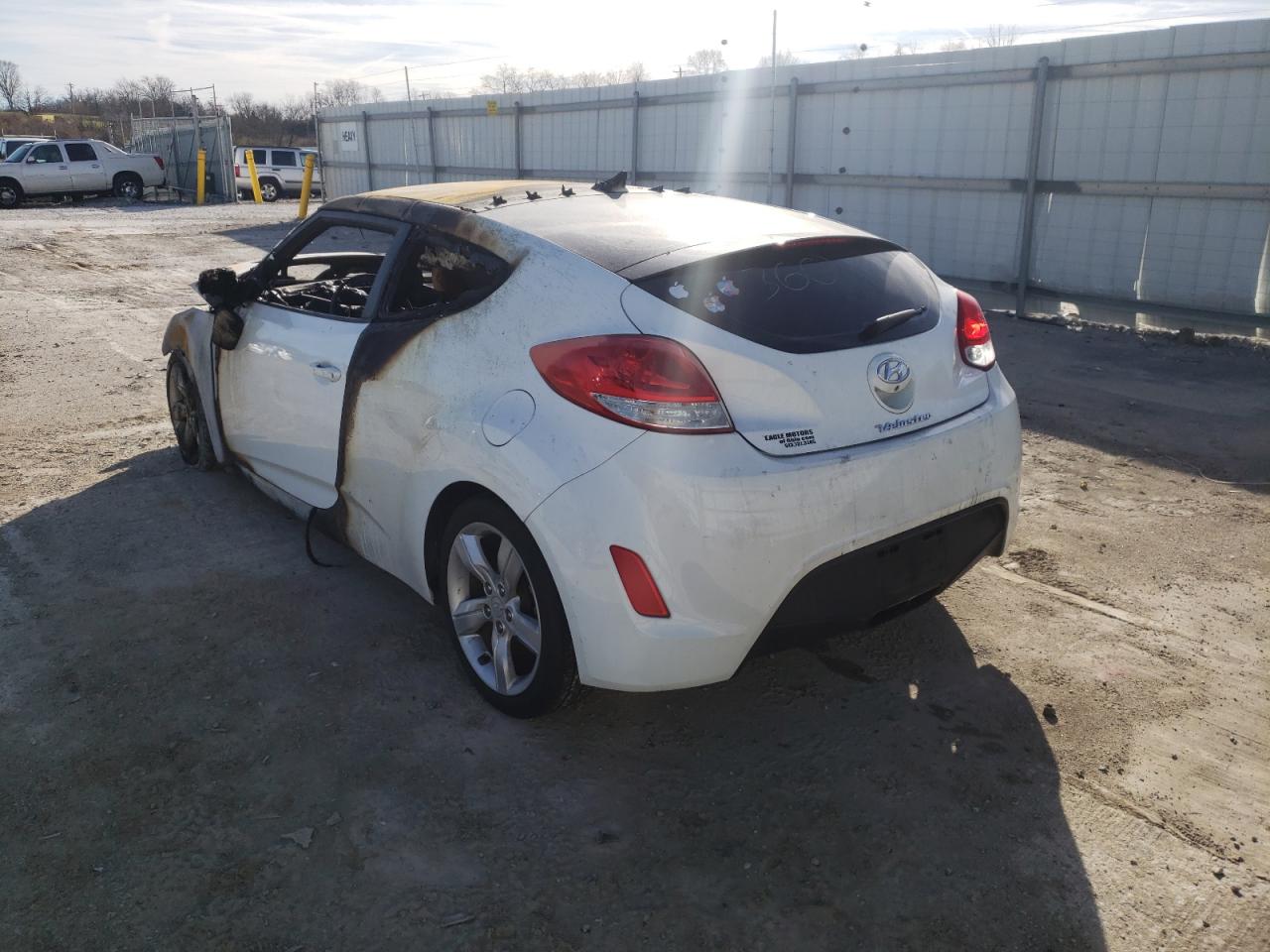 Photo 3 from auction – 2014 HYUNDAI VELOSTER with VIN KMHTC6AD6EU196417