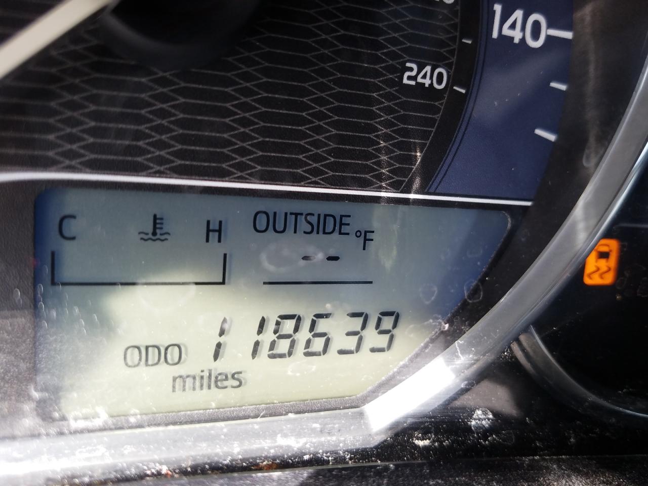Photo 8 from auction – 2014 TOYOTA COROLLA L with VIN 5YFBURHE0EP069558