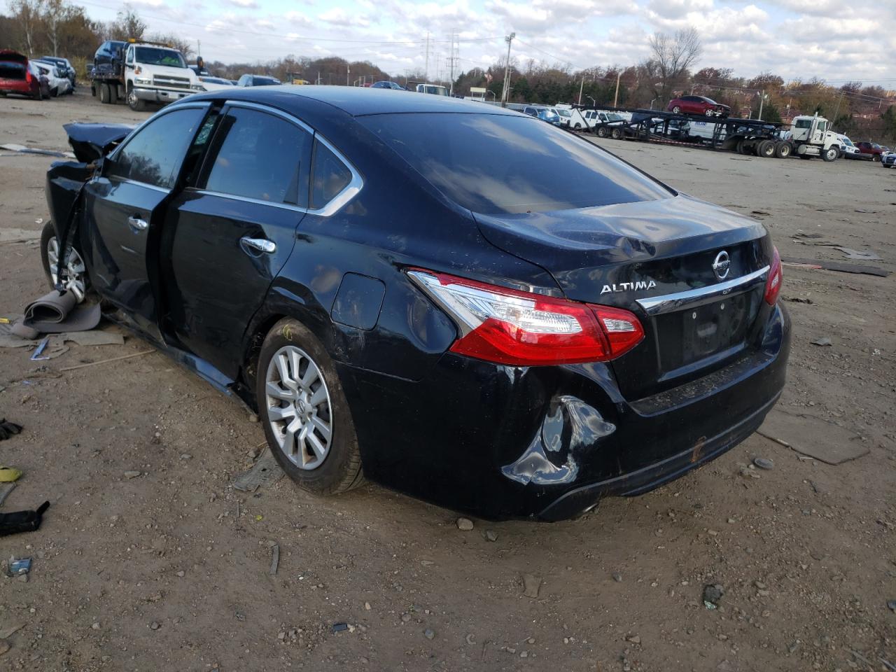 Photo 3 from auction – 2017 NISSAN ALTIMA 2.5 with VIN 1N4AL3AP4HC235347