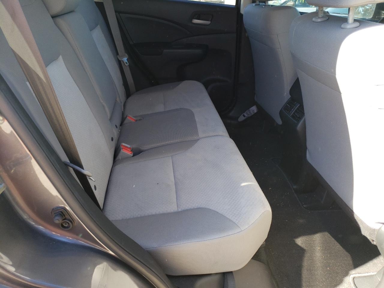 Photo 6 from auction – 2016 HONDA CR-V SE with VIN 2HKRM3H4XGH542448
