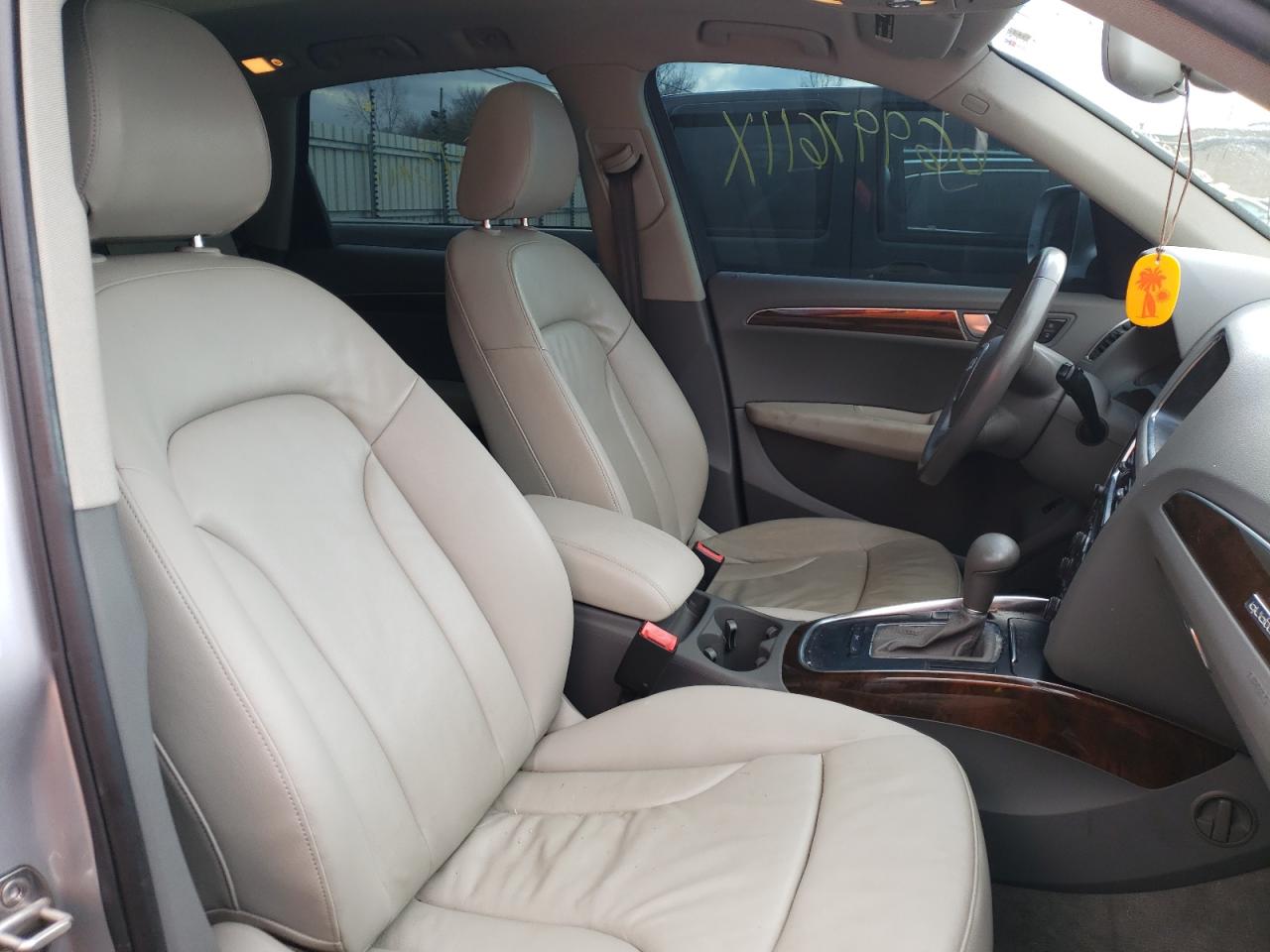 Photo 5 from auction – 2011 AUDI Q5 PREMIUM with VIN WA1CFAFP5BA080828