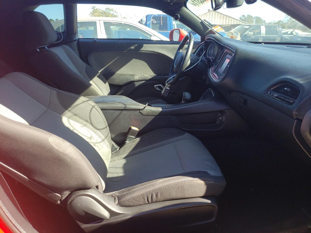 Photo 18 from auction – 2015 DODGE CHALLENGER with VIN 2C3CDZAG1FH701902