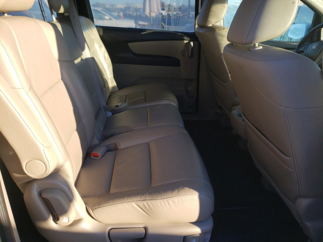 Photo 6 from auction – 2012 HONDA ODYSSEY TO with VIN 5FNRL5H95CB126326