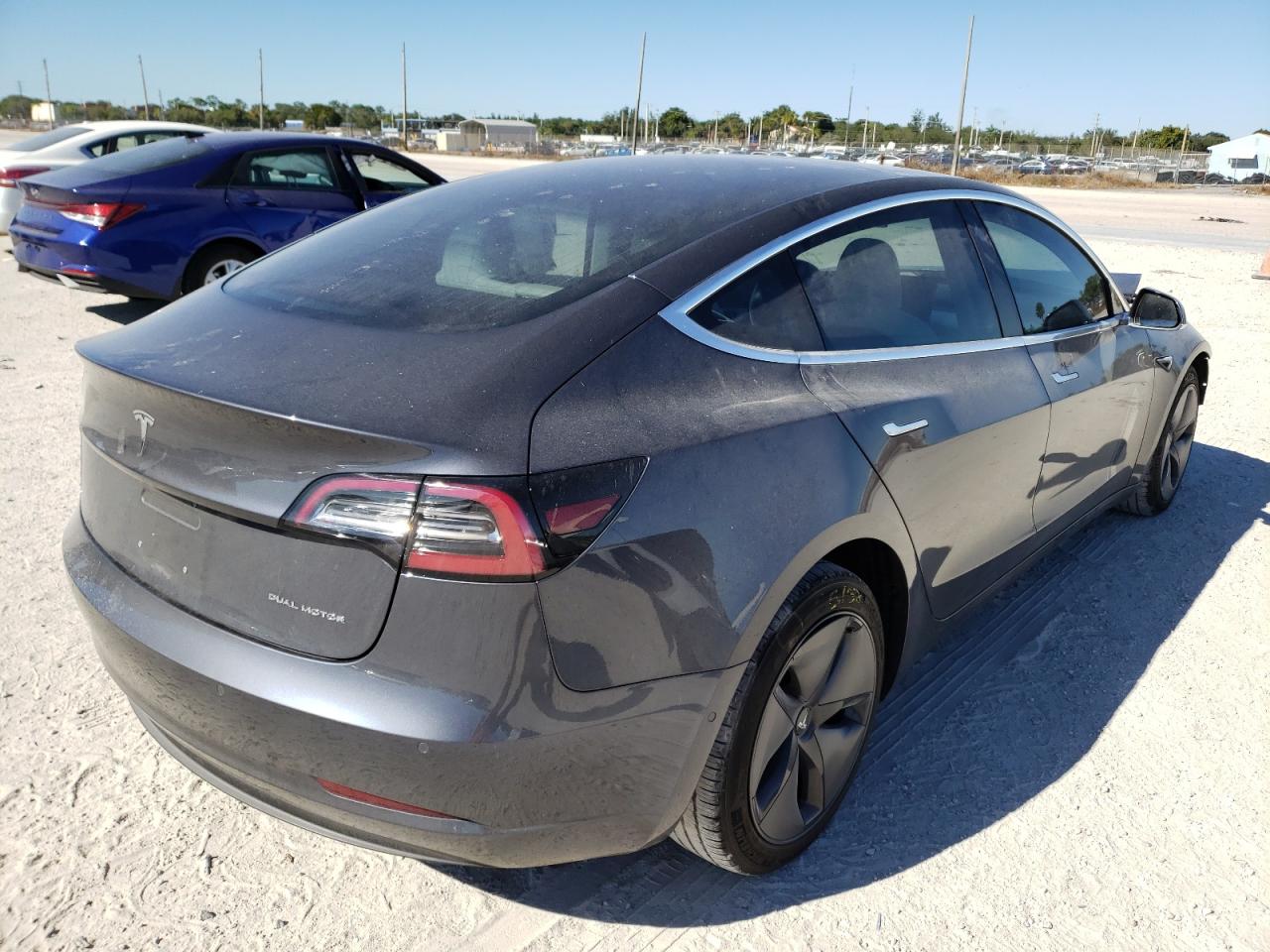 Photo 4 from auction – 2018 TESLA MODEL 3 with VIN 5YJ3E1EB5JF183929