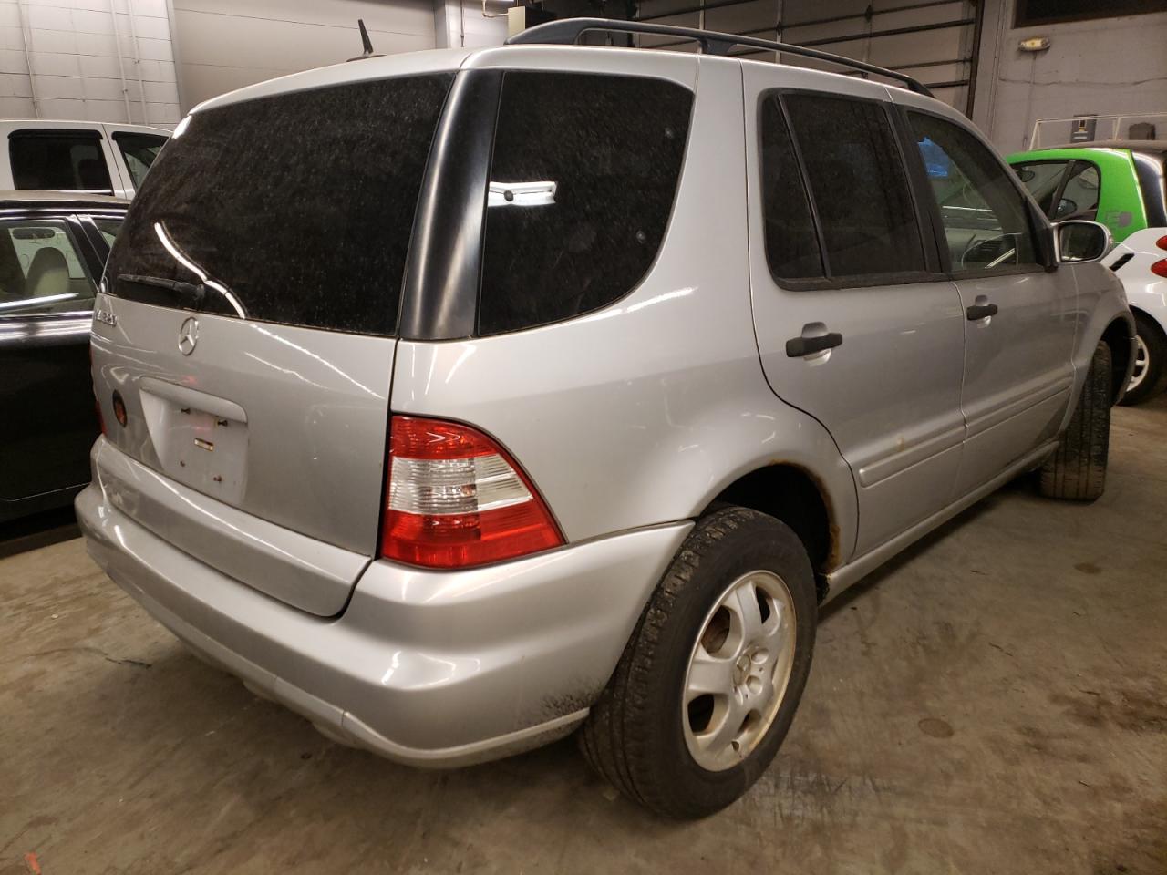 Photo 4 from auction – 2002 MERCEDES-BENZ ML 320 with VIN 4JGAB54E52A360231