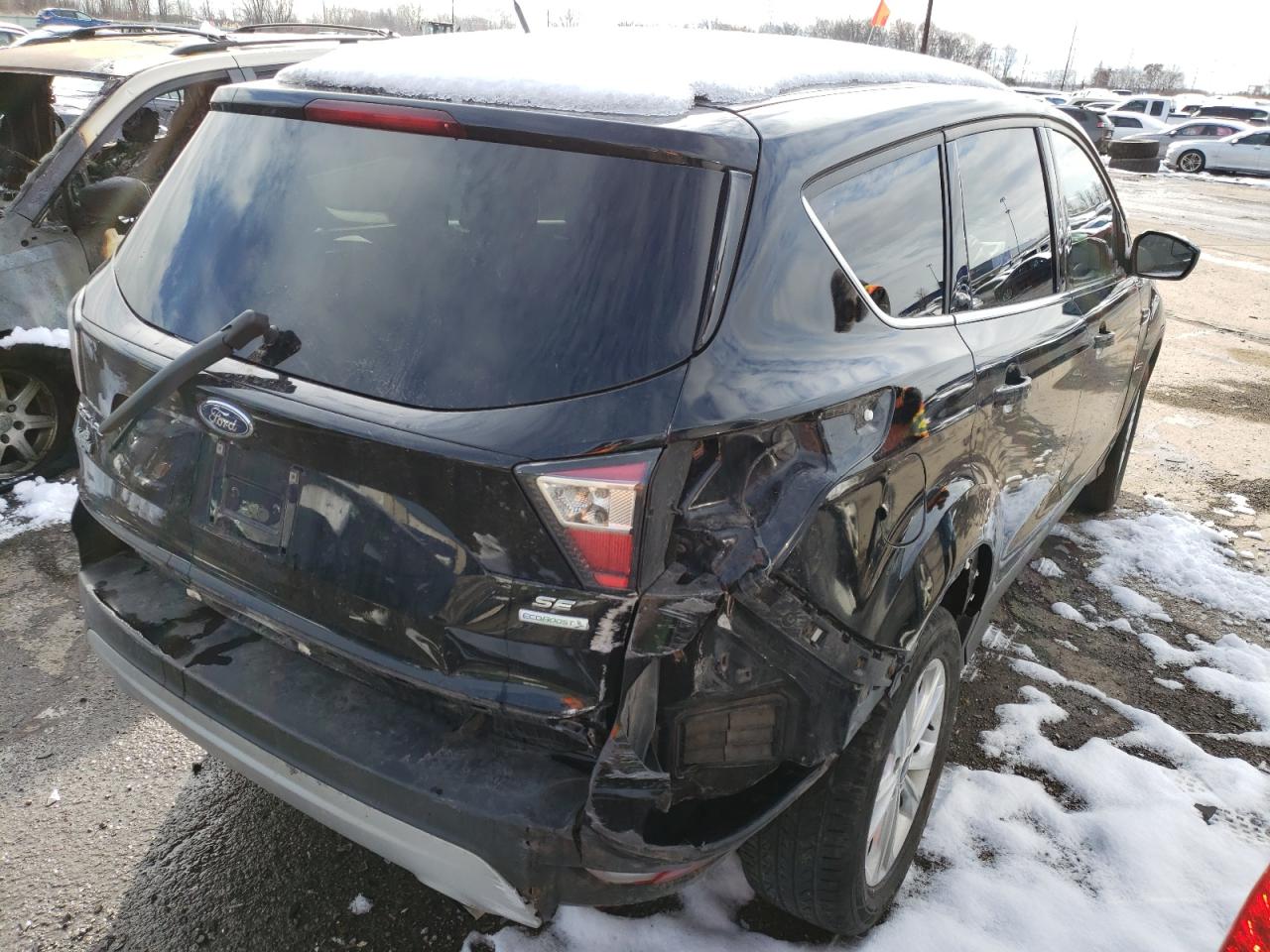 Photo 4 from auction – 2017 FORD ESCAPE SE with VIN 1FMCU0GD2HUA00723