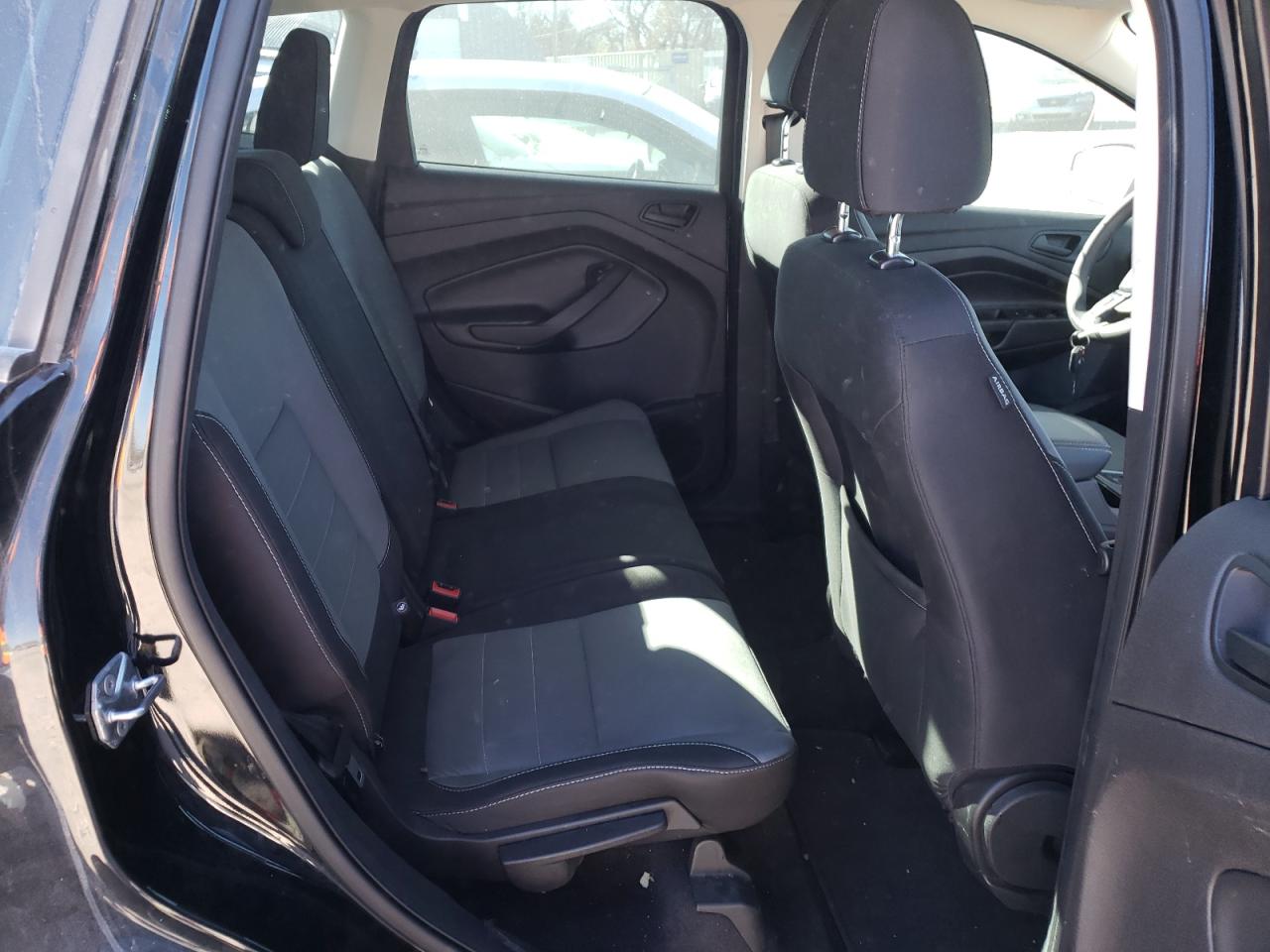 Photo 6 from auction – 2017 FORD ESCAPE S with VIN 1FMCU0F73HUE86874
