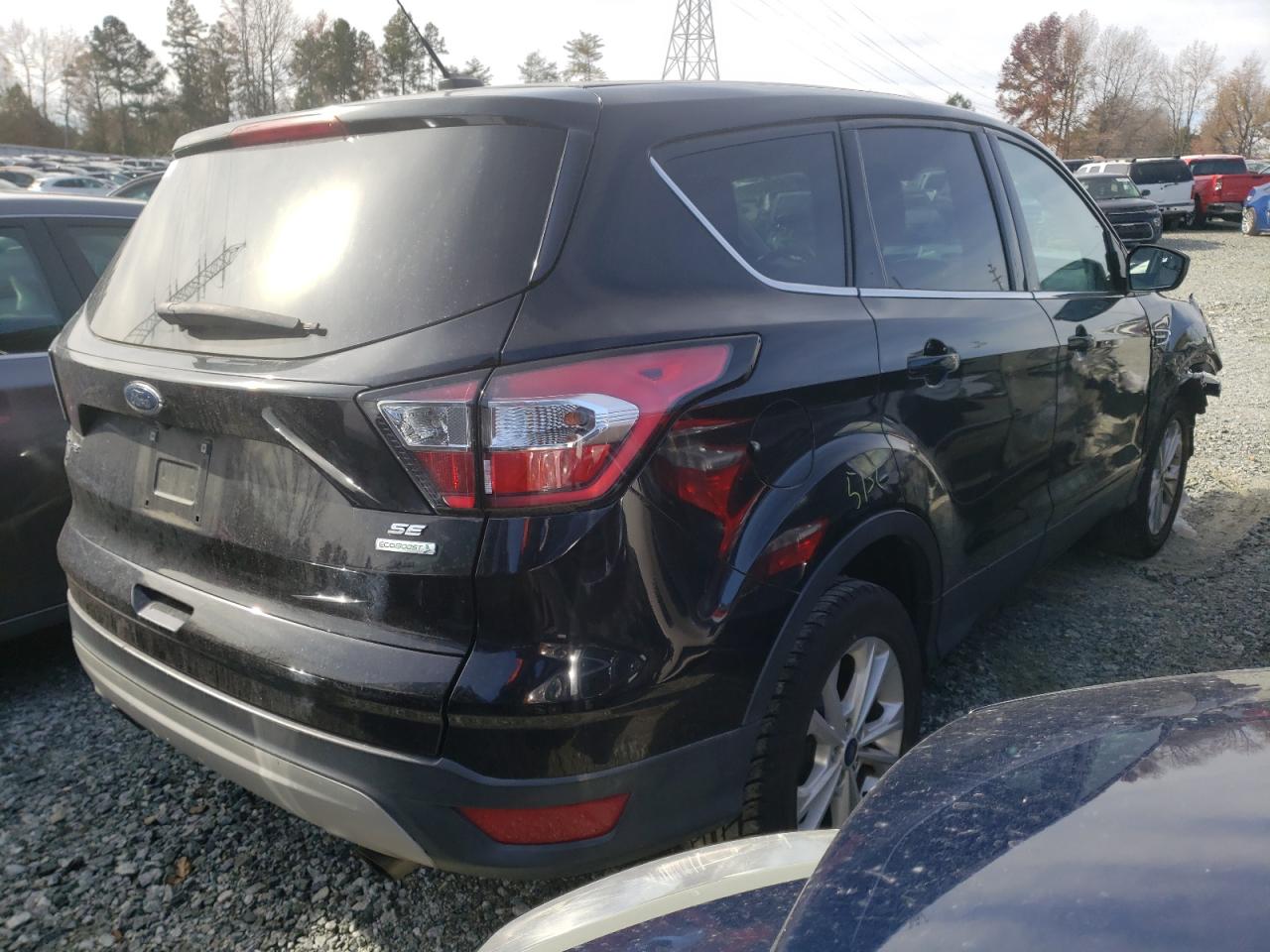 Photo 4 from auction – 2017 FORD ESCAPE SE with VIN 1FMCU0GD9HUE63510