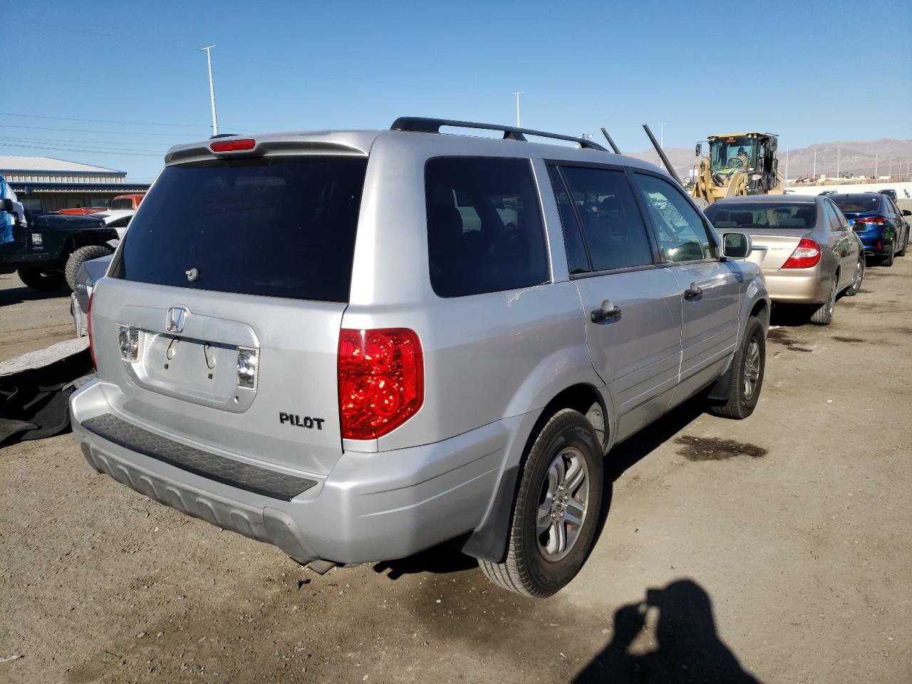 Photo 4 from auction – 2004 HONDA PILOT EXL with VIN 2HKYF18684H542522