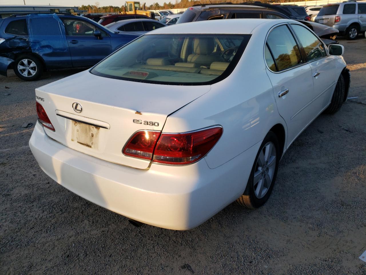 Photo 4 from auction – 2005 LEXUS ES 330 with VIN JTHBA30G455106769
