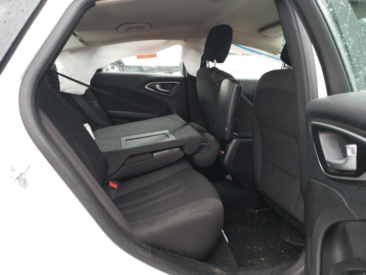 Photo 6 from auction – 2016 CHRYSLER 200 LIMITE with VIN 1C3CCCAB6GN106587