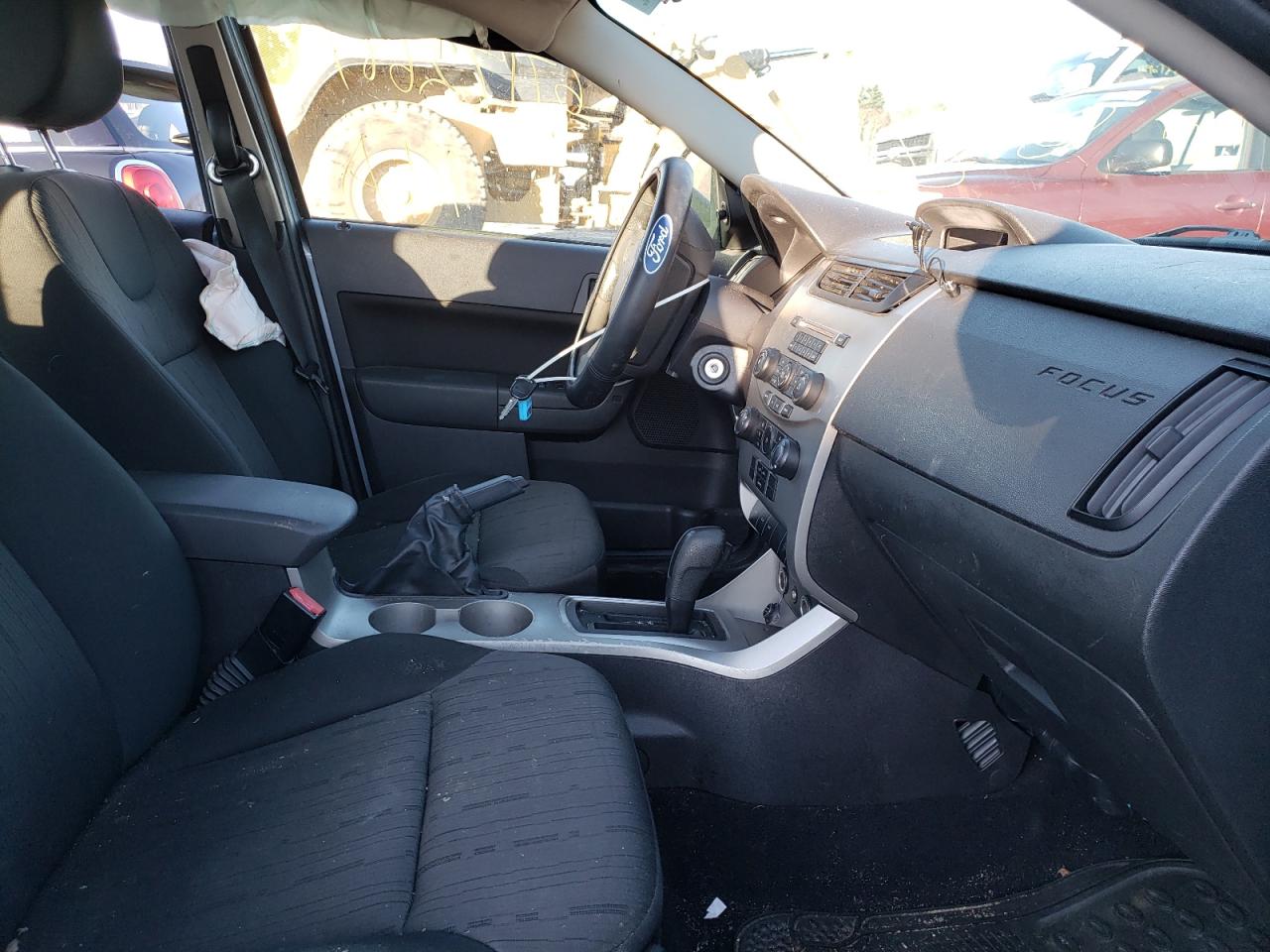Photo 5 from auction – 2008 FORD FOCUS SE with VIN 1FAHP35N98W125937