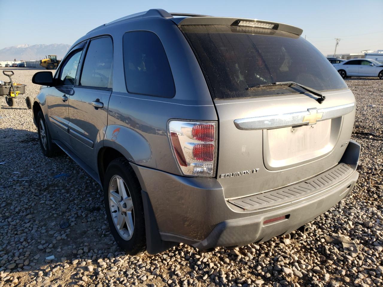 Photo 3 from auction – 2005 CHEVROLET EQUINOX LT with VIN 2CNDL73F856169744