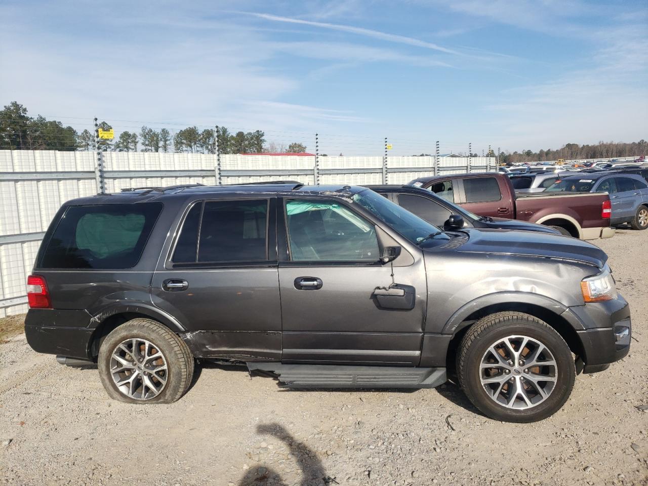 Photo 9 from auction – 2015 FORD EXPEDITION with VIN 1FMJU1HT4FEF02949