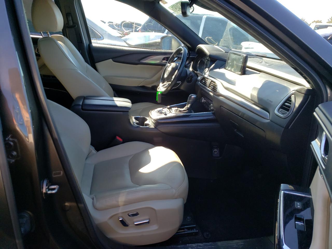 Photo 5 from auction – 2018 MAZDA CX-9 GRAND with VIN JM3TCADYXJ0213184