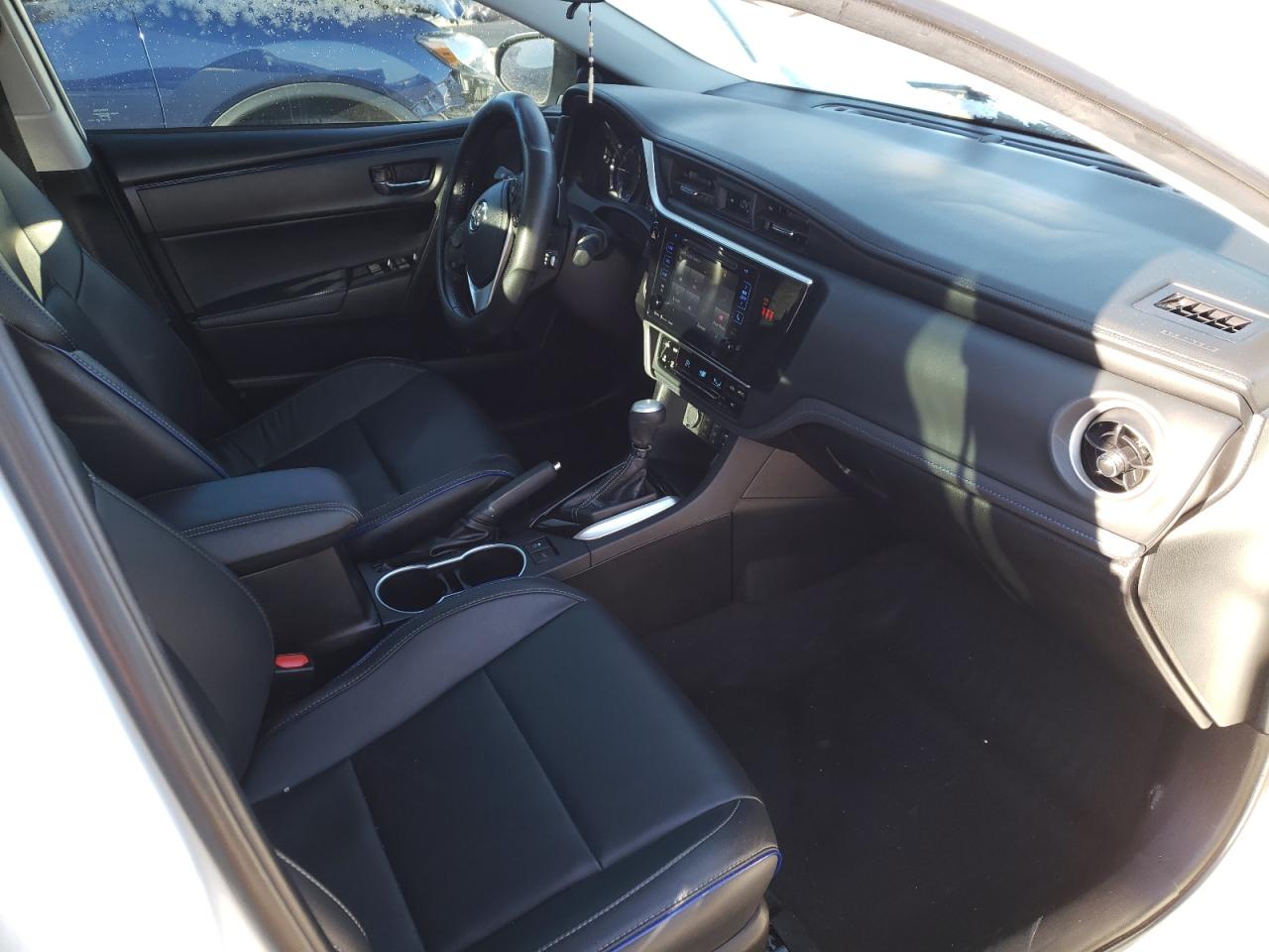 Photo 5 from auction – 2019 TOYOTA COROLLA L with VIN 2T1BURHE5KC191540