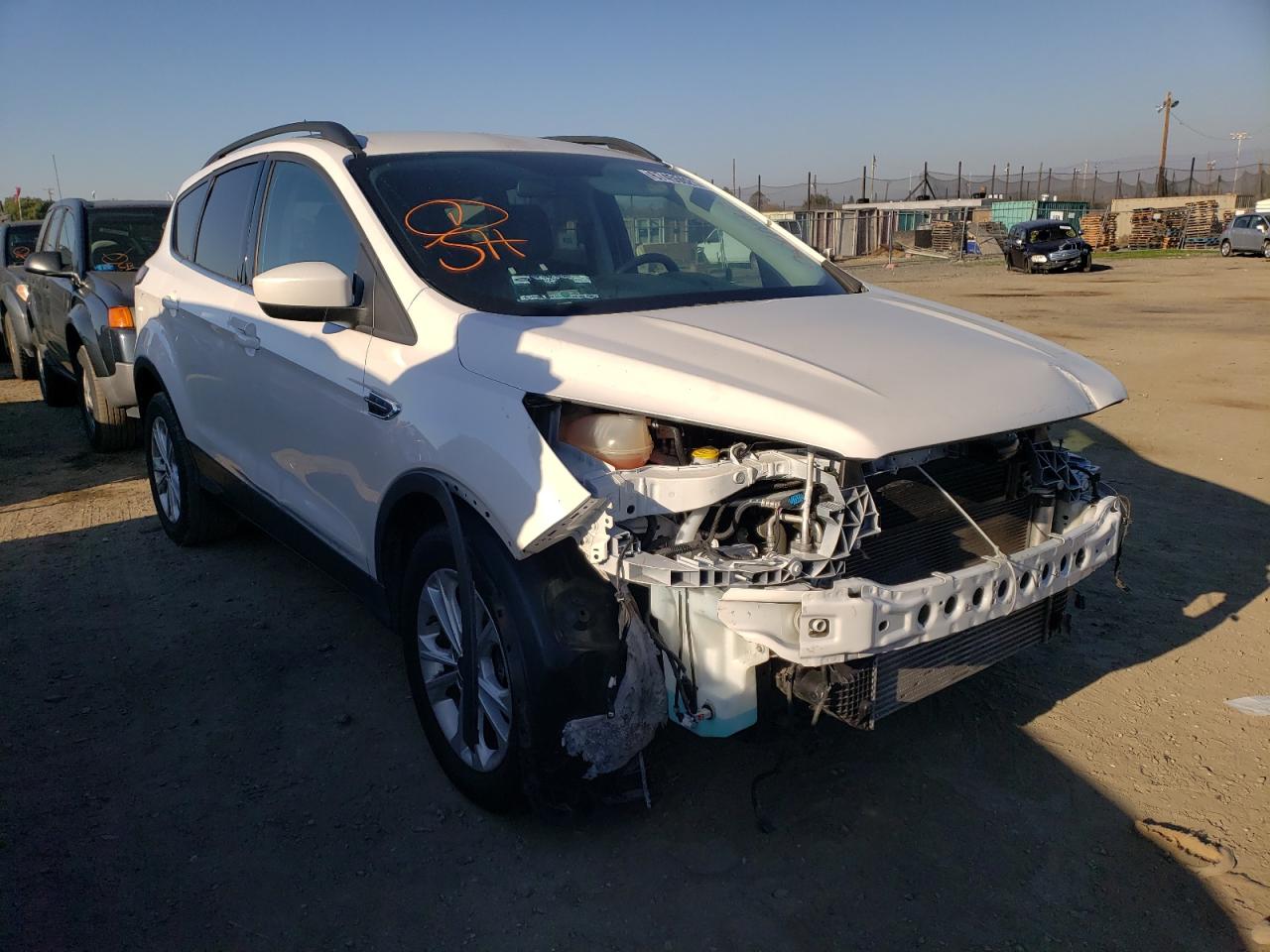 FORD ESCAPE SE 2017 with VIN 1FMCU0G90HUA94953 - Photo from auction