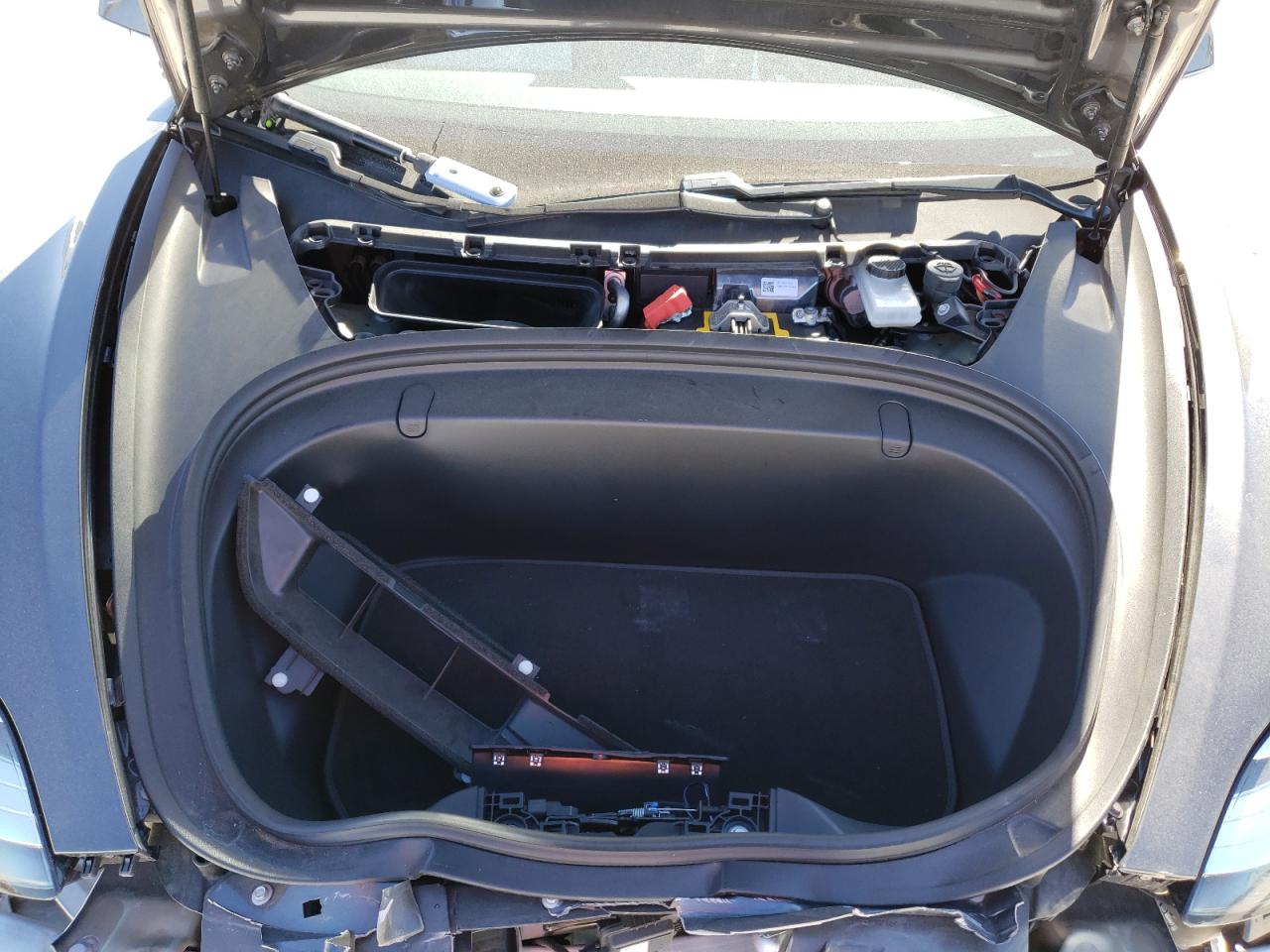 Photo 7 from auction – 2018 TESLA MODEL 3 with VIN 5YJ3E1EB5JF183929