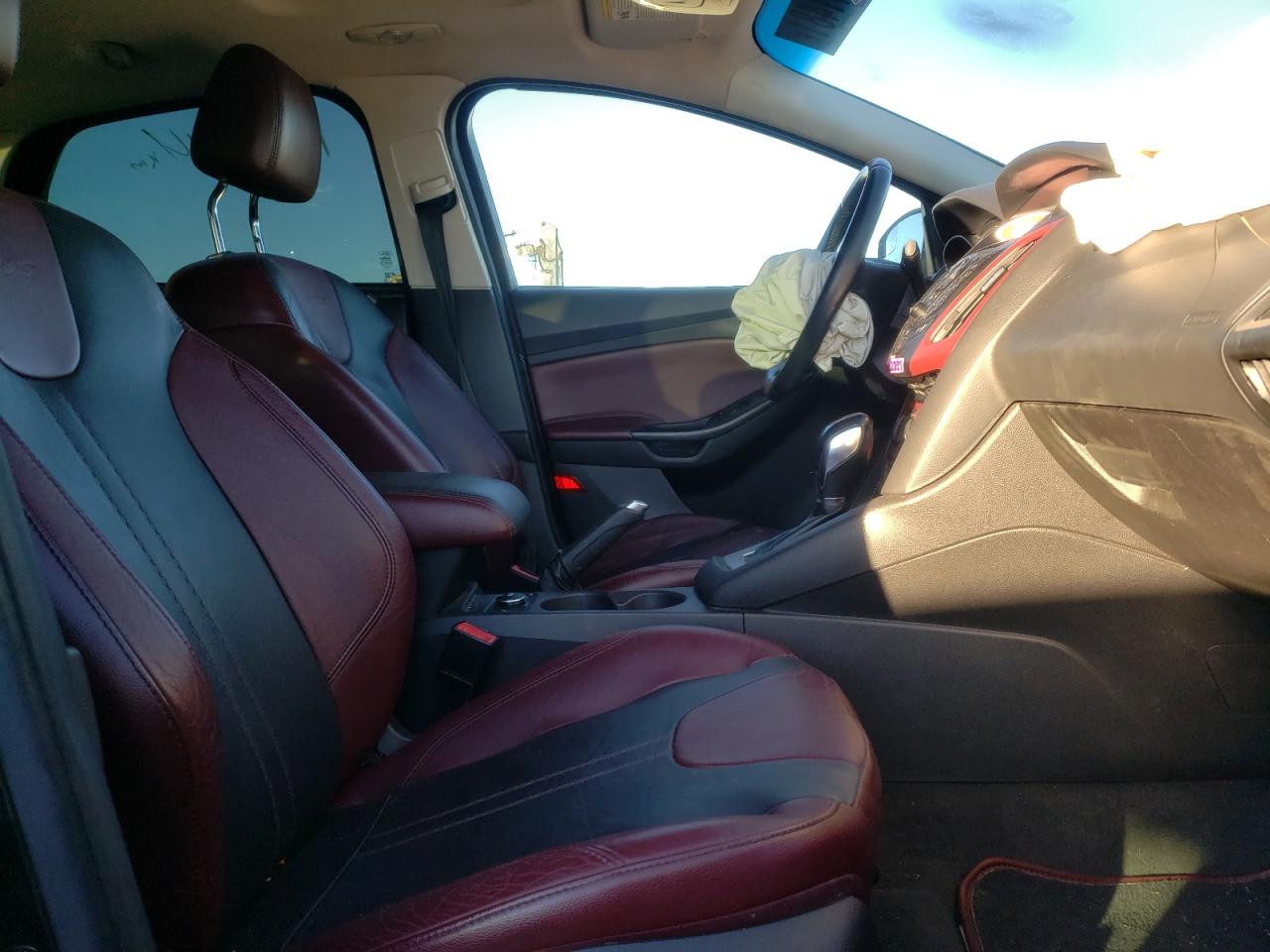 Photo 5 from auction – 2012 FORD FOCUS SE with VIN 1FAHP3F26CL137249