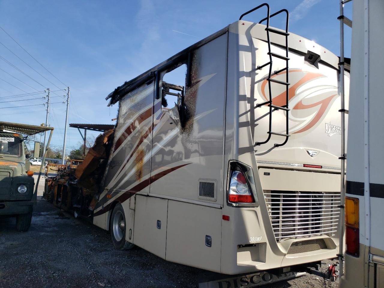 Photo 3 from auction – 2014 FREIGHTLINER CHASSIS with VIN 4UZACGCY9ECFV2106