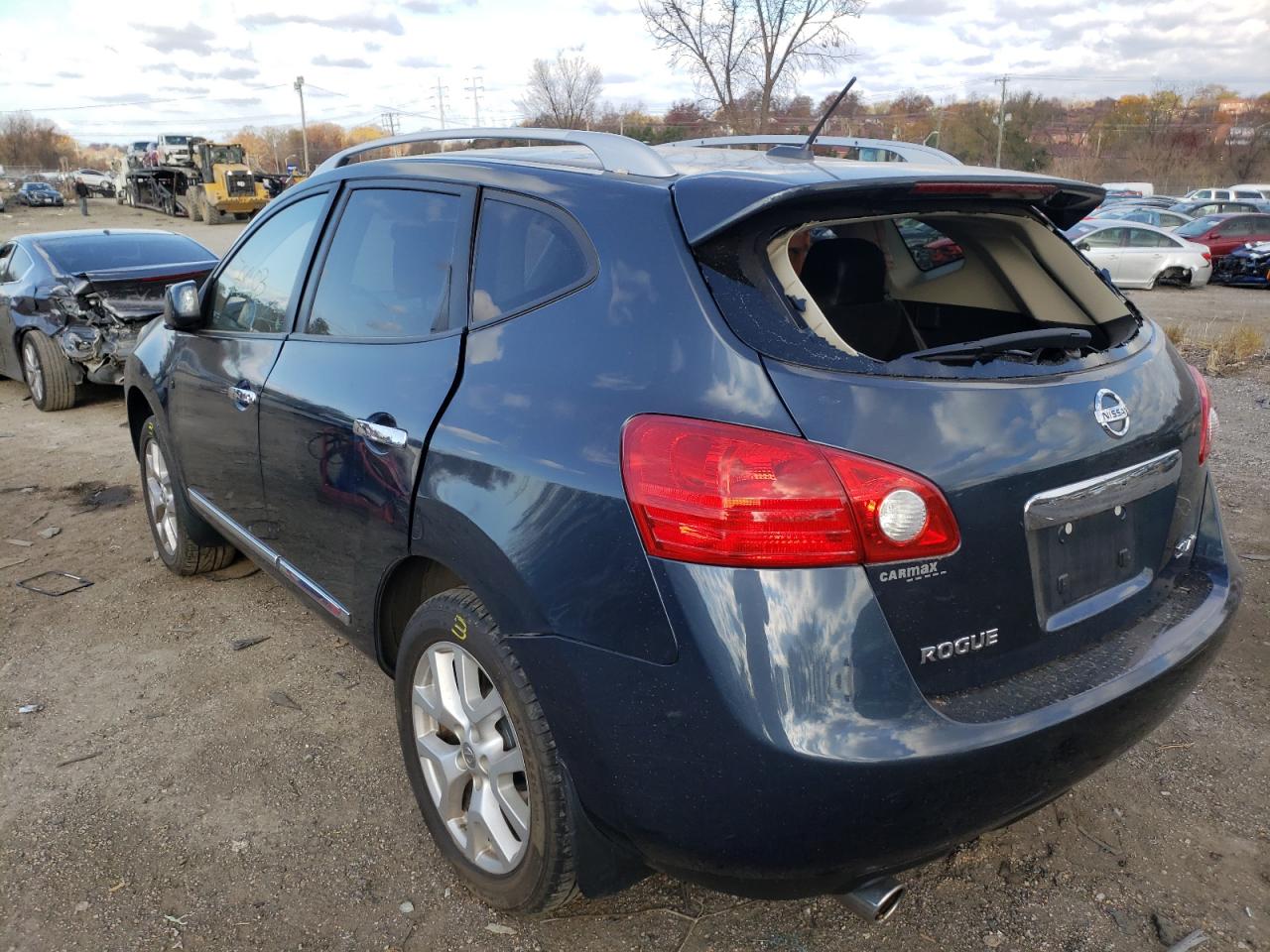 Photo 3 from auction – 2013 NISSAN ROGUE S with VIN JN8AS5MV4DW107657