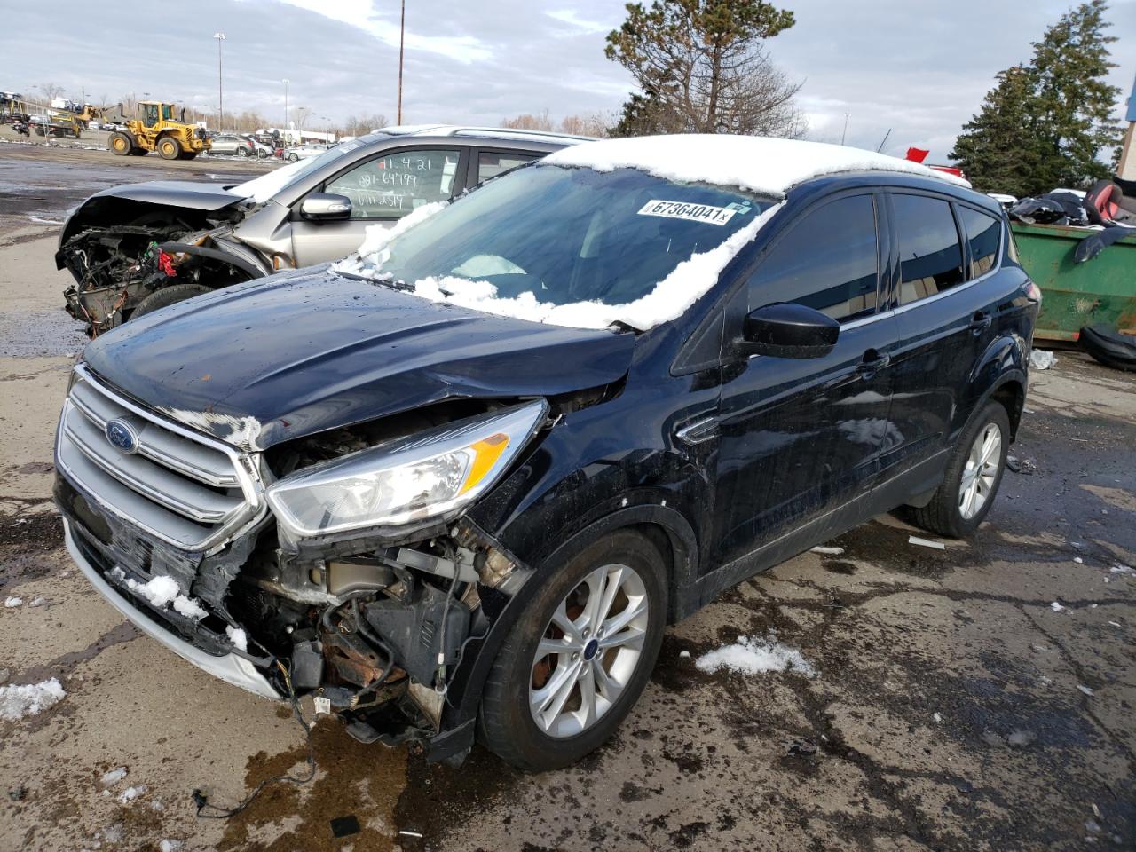 Photo 2 from auction – 2017 FORD ESCAPE SE with VIN 1FMCU0GD2HUA00723