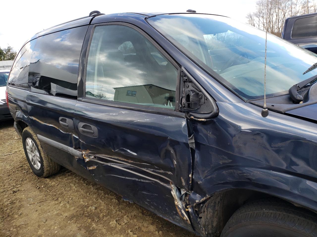 Photo 9 from auction – 2007 DODGE CARAVAN SE with VIN 1D4GP25R97B109054
