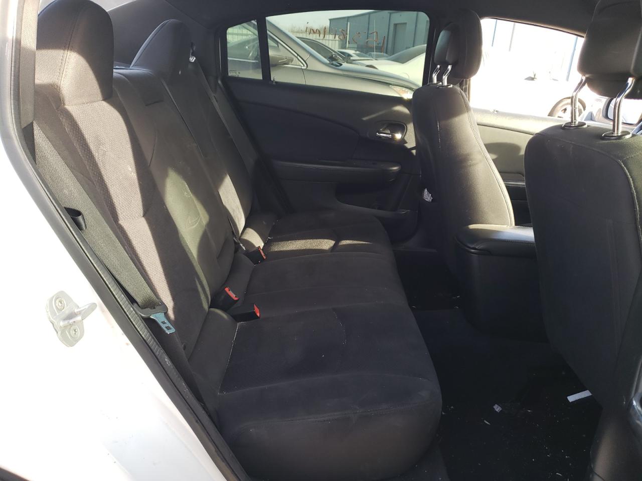 Photo 6 from auction – 2012 CHRYSLER 200 TOURIN with VIN 1C3CCBBB7CN226952