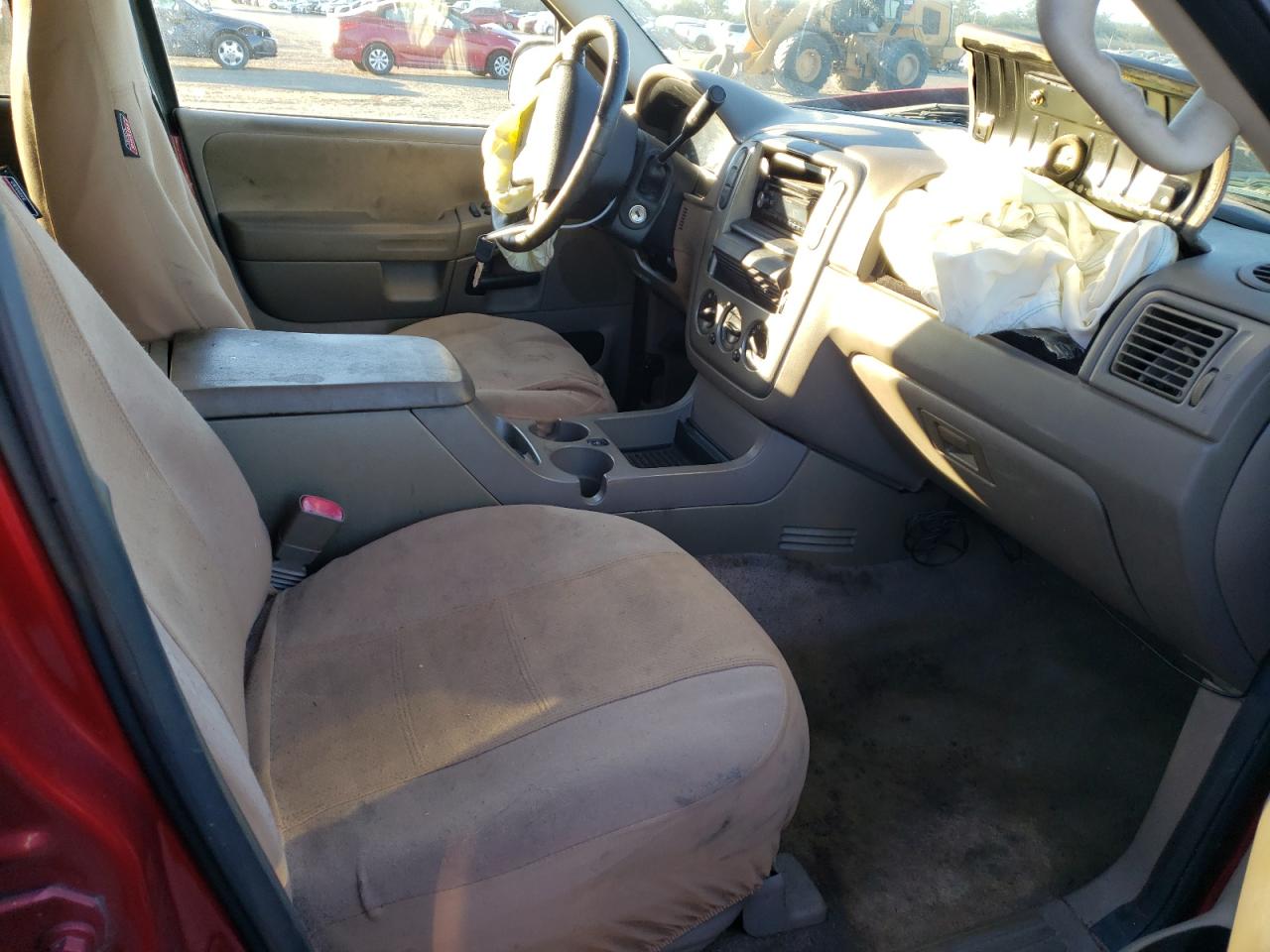 Photo 5 from auction – 2005 FORD EXPLORER X with VIN 1FMZU73K75UC01598