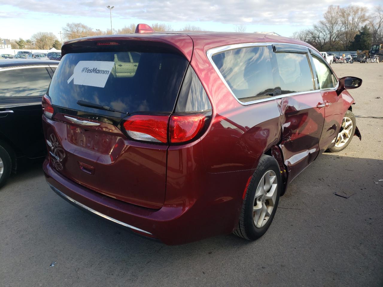Photo 4 from auction – 2018 CHRYSLER PACIFICA T with VIN 2C4RC1FG7JR116988