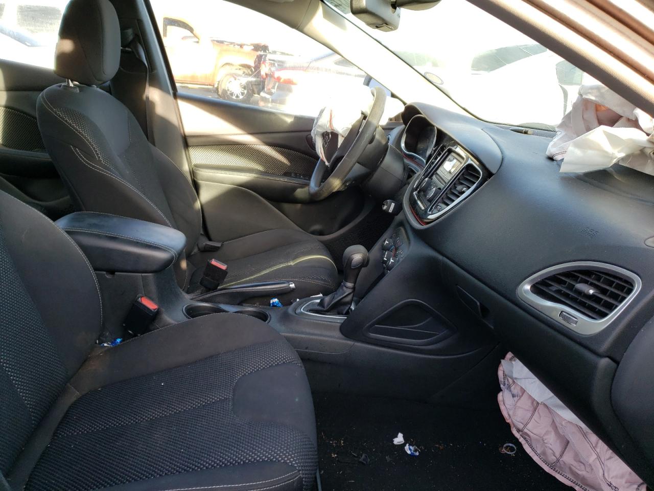 Photo 5 from auction – 2015 DODGE DART SXT with VIN 1C3CDFBB7FD309165