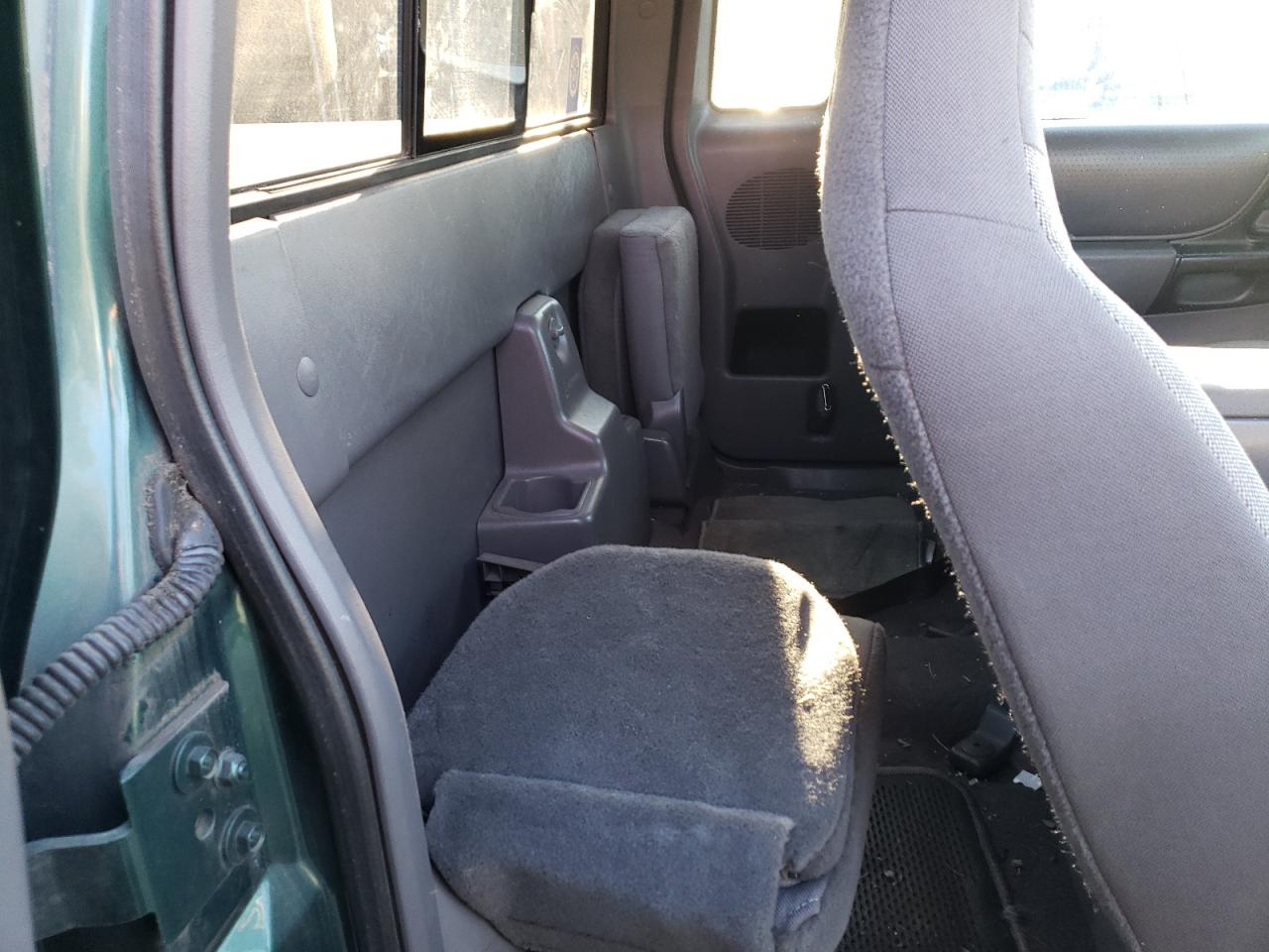 Photo 6 from auction – 2000 FORD RANGER SUP with VIN 1FTYR14X2YTB13738