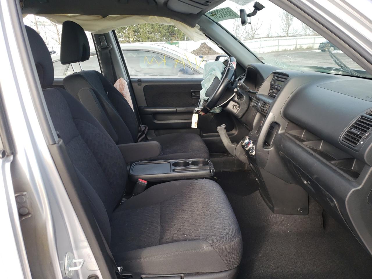 Photo 5 from auction – 2005 HONDA CR-V LX with VIN JHLRD78565C807135
