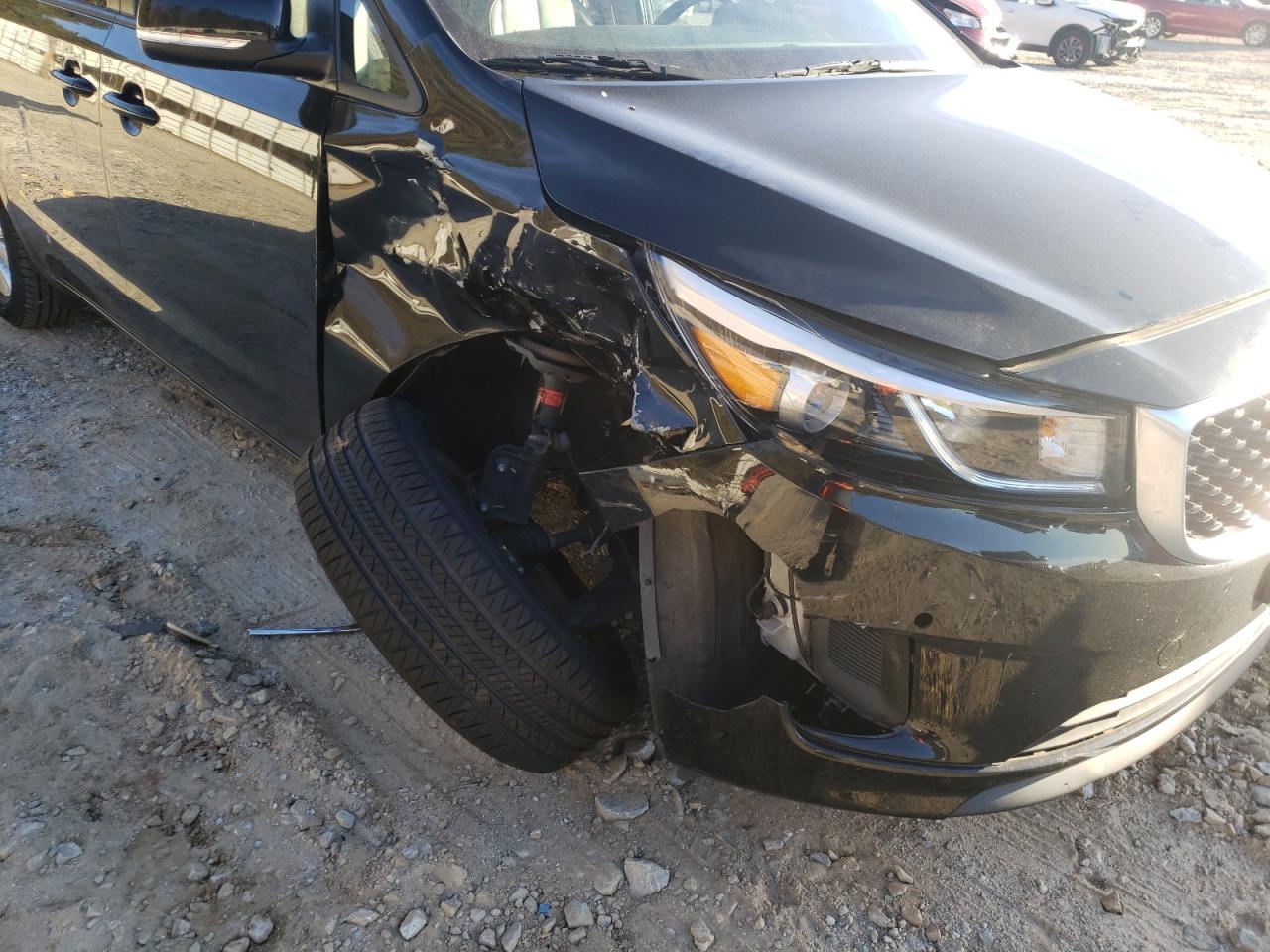 Photo 9 from auction – 2017 KIA SEDONA LX with VIN KNDMB5C1XH6332467
